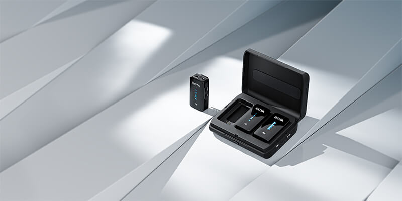 BOYA BY-XM6-K2 OLED display and microphone options